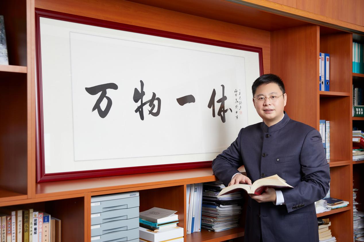 邹新华.jpg
